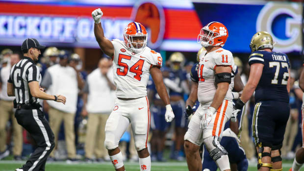 Clemson linebacker Jeremiah Trotter Jr.